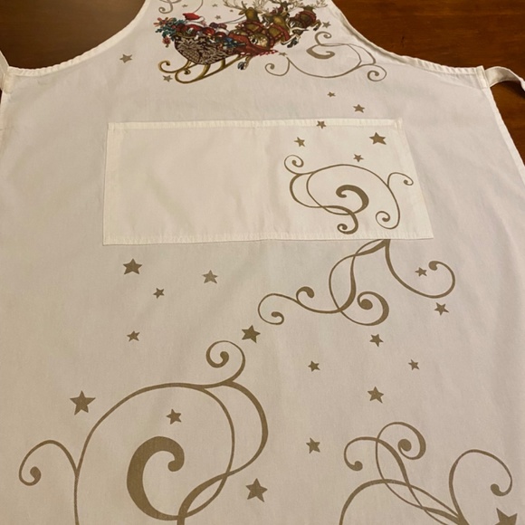 Beautiful Christmas apron new never used - Picture 3 of 3